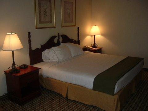 Quality & Decatur - Atlanta East Lithonia