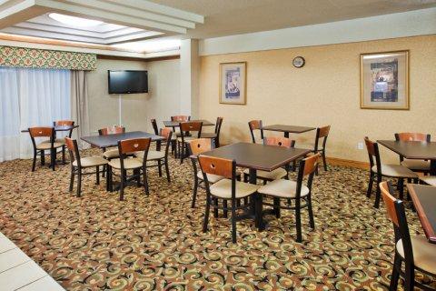 Quality & Decatur - Atlanta East Hotel 3*
