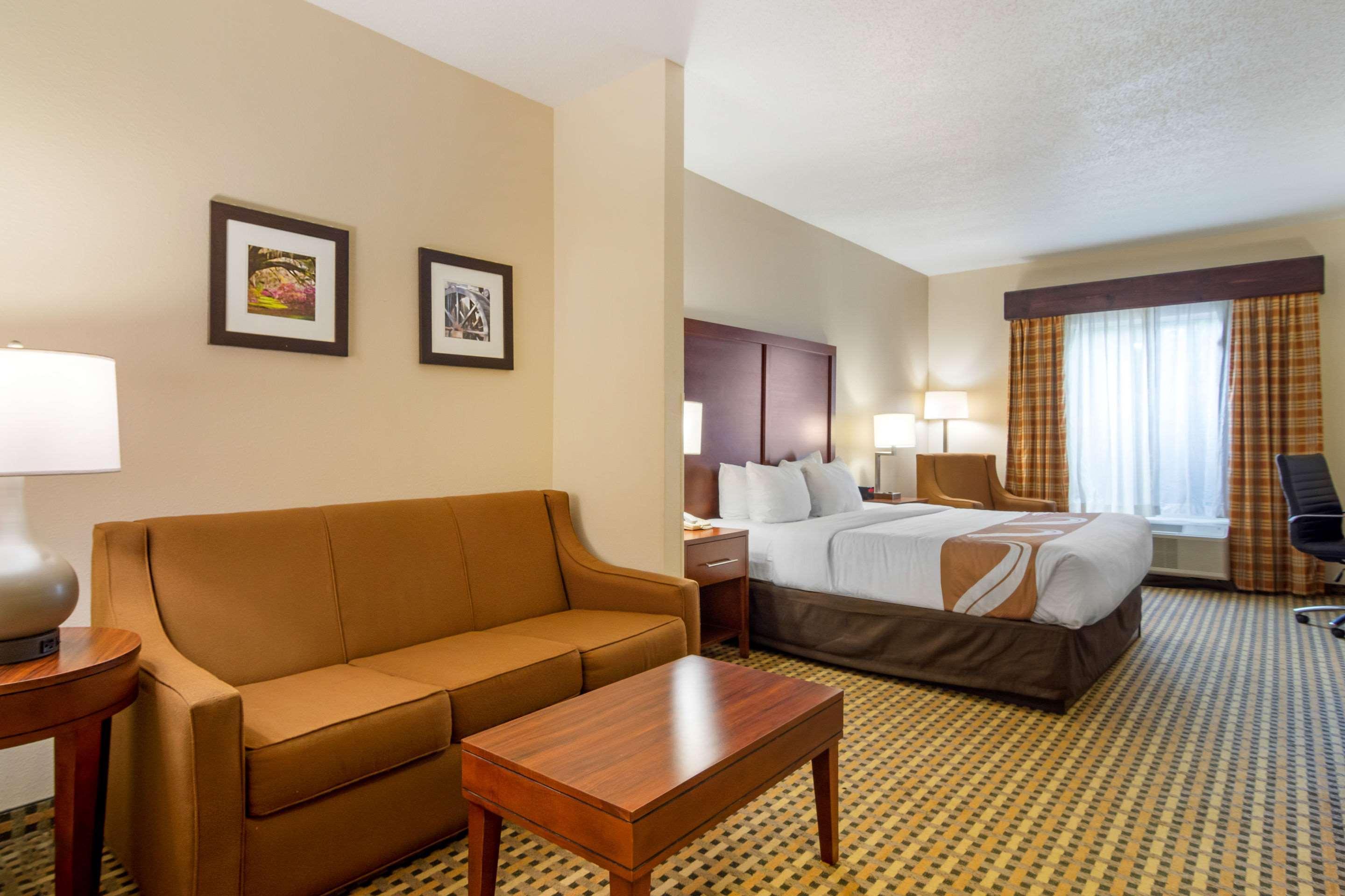 Quality & Decatur - Atlanta East Lithonia