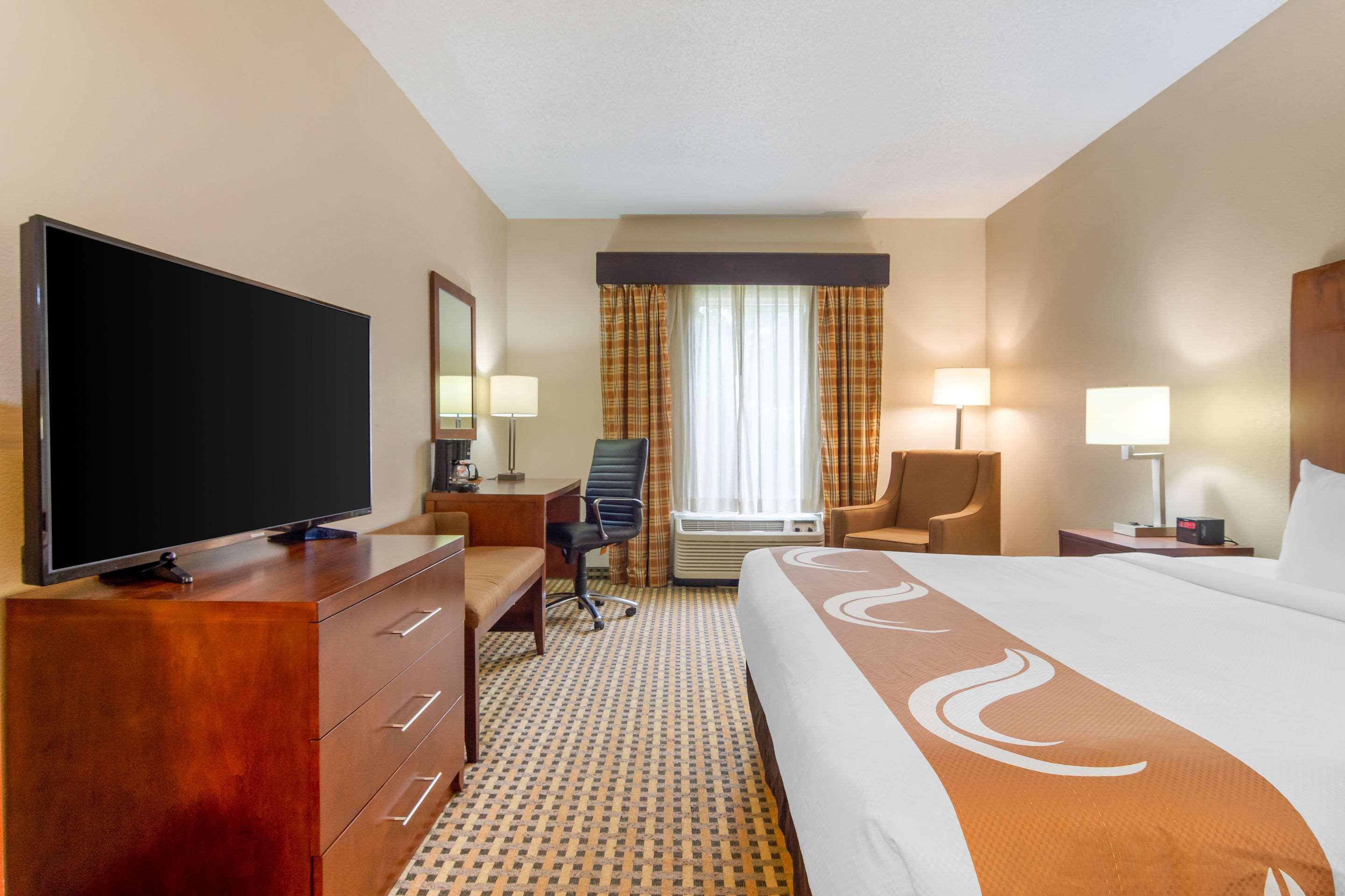 Quality & Decatur - Atlanta East Hotel 3*